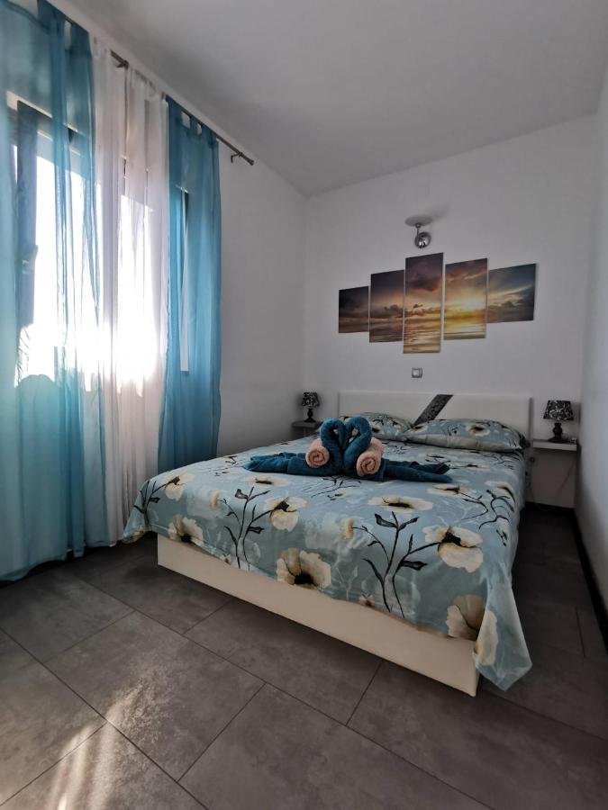 Apartmani Tajana Sukošan Dış mekan fotoğraf