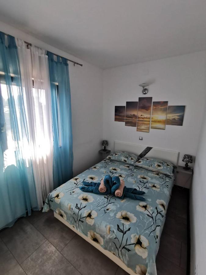 Apartmani Tajana Sukošan Dış mekan fotoğraf