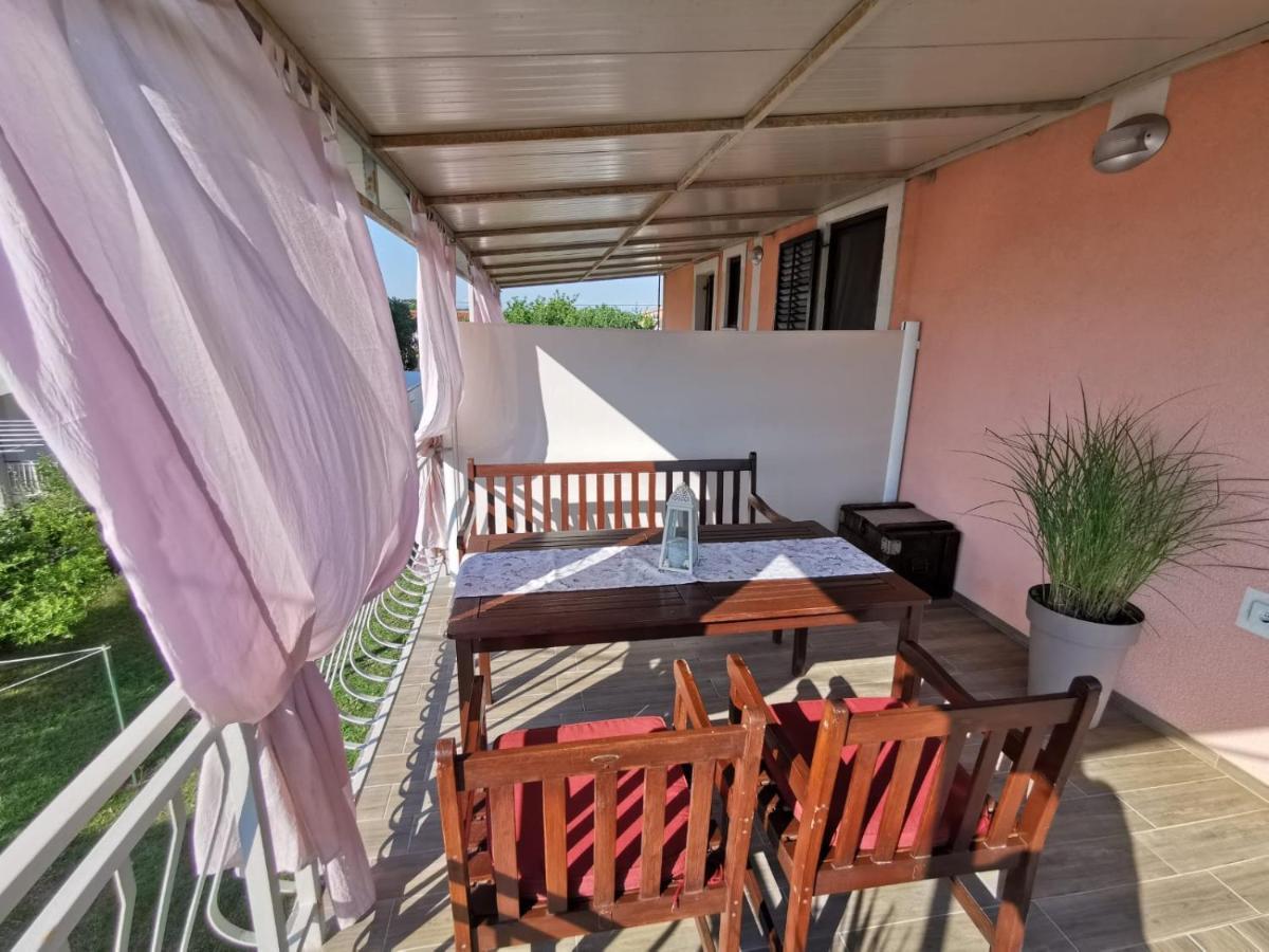 Apartmani Tajana Sukošan Dış mekan fotoğraf