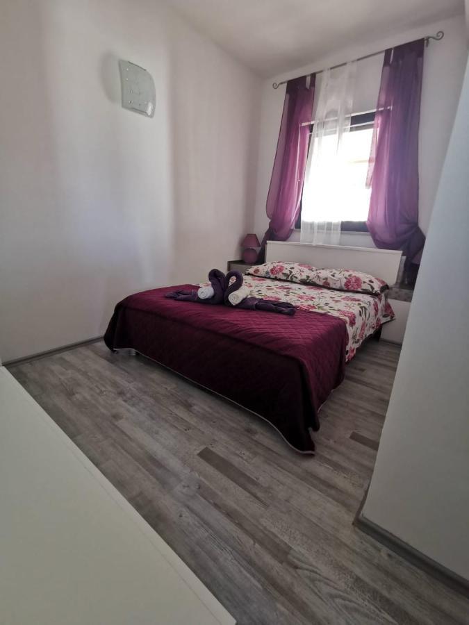 Apartmani Tajana Sukošan Dış mekan fotoğraf