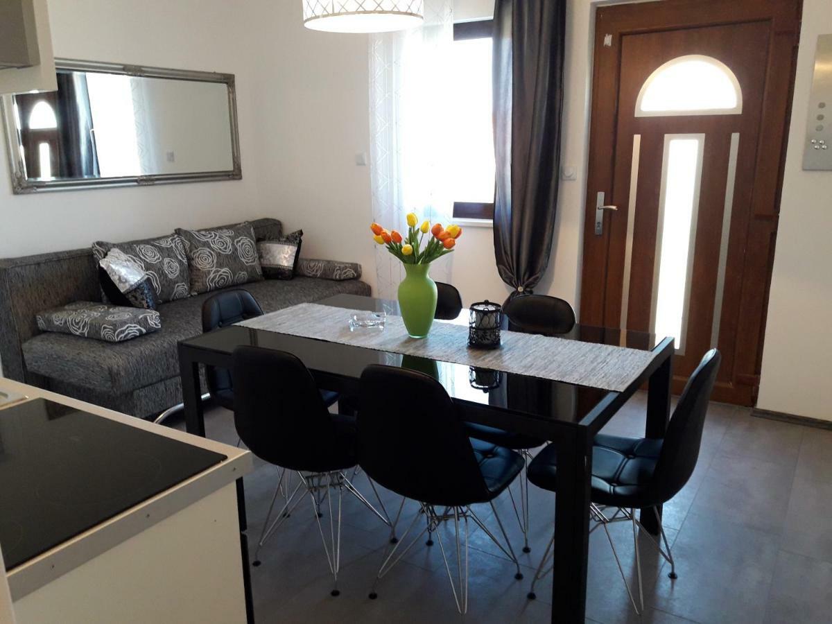 Apartmani Tajana Sukošan Dış mekan fotoğraf