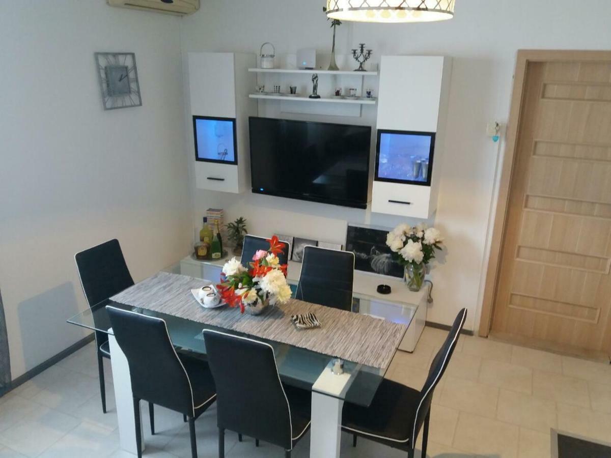 Apartmani Tajana Sukošan Dış mekan fotoğraf